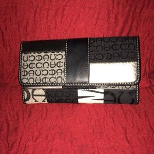 Woman's wallet